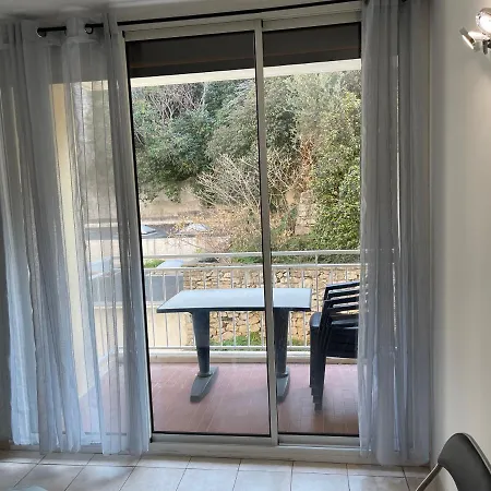 شقة Moderne T2 Plein Centre Climatise - 200 M Du Port *