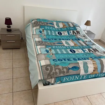 Moderne T2 Plein Centre Climatise - 200 M Du Port * 카시스